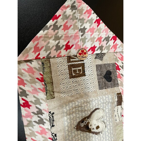 HANDMADE BY MOM VARIOUS HEARTS Colorful Table Runner 41" x 12" - Picture 2 of 8